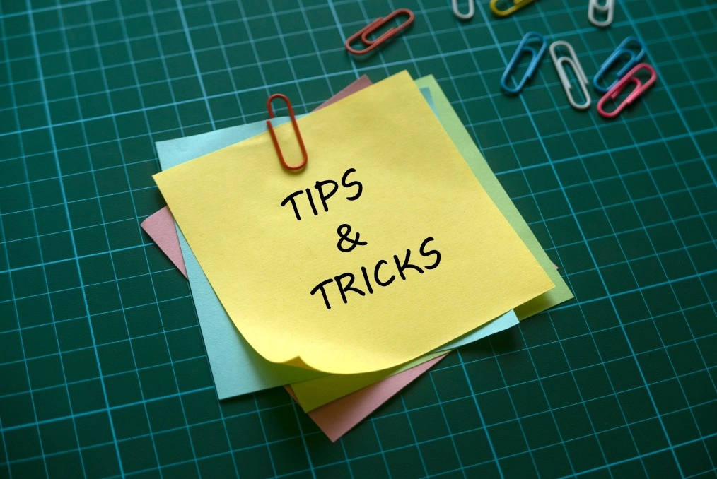 notes that say tips and tricks