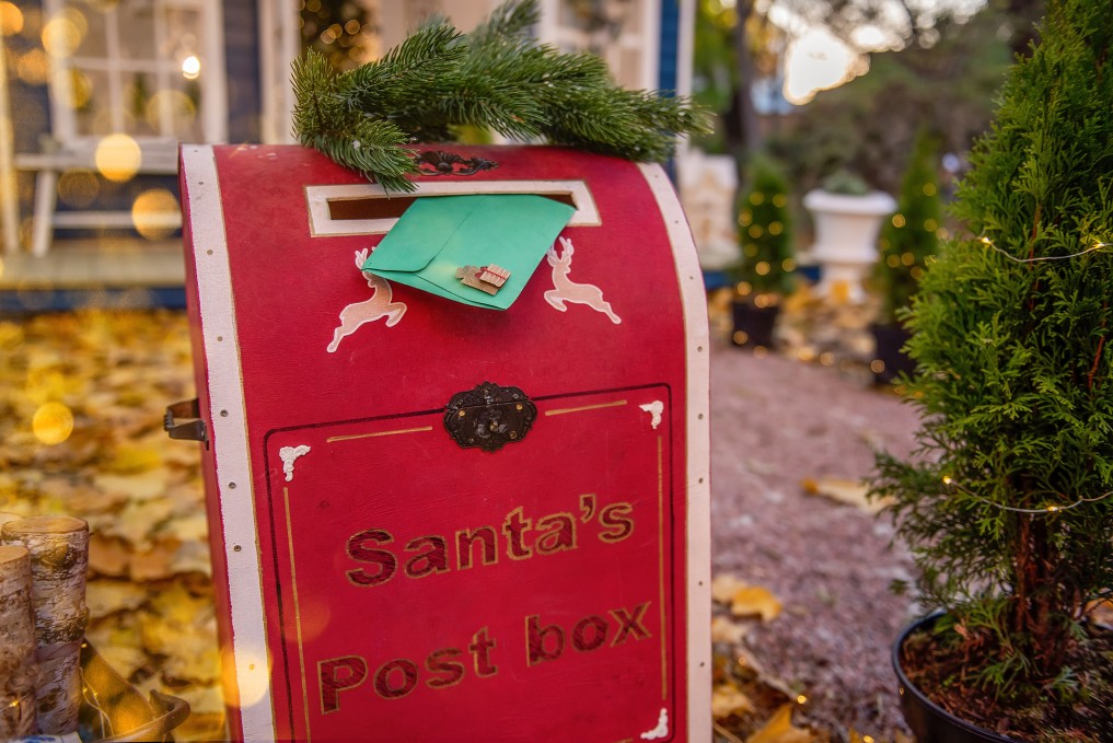 santa claus post box